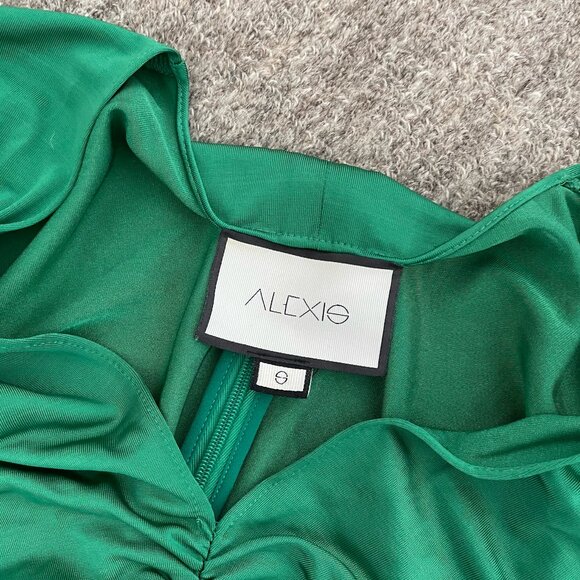 Alexis Sari Top in Emerald - Picture 6 of 9